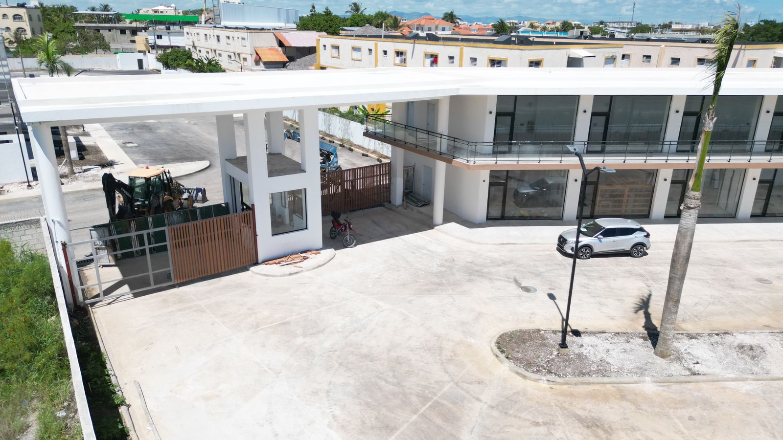 10 Locales comerciales (9 disponibles)